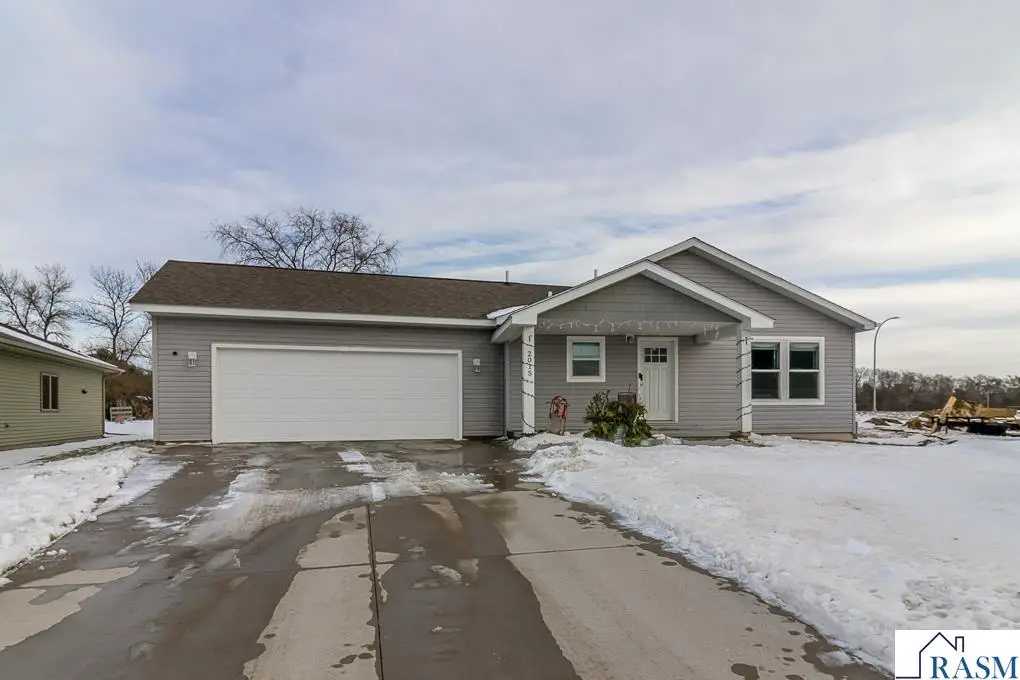 2015 Essler Drive, Saint Peter, MN 56082 - Image #1