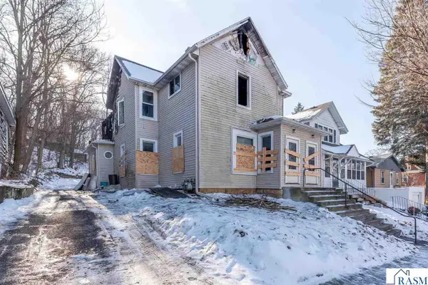 233 Bradley Street, Mankato, MN 56001