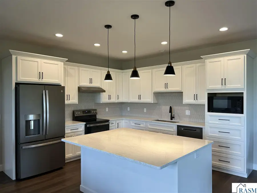 1040 Saba Boulevard, Mankato, MN 56001 - #3