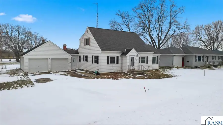 1025 S Seventh Street, Saint James, MN 56081 - #2