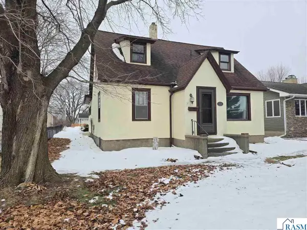 912 Broadway St S, New Ulm, MN 56073