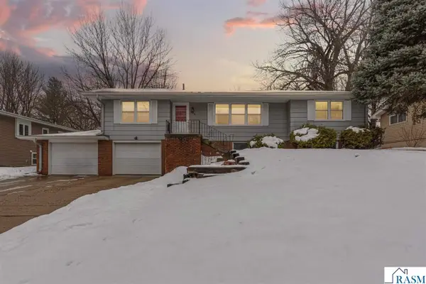 826 N 9th Street, St. Peter, MN 56082