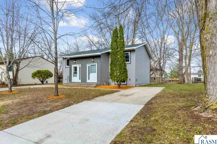 571 N Montgomery Lane, Le Center, MN 56057 - #2