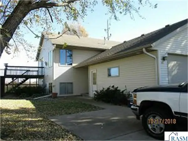 411 Lilac Lane, Madison Lake, MN 56063