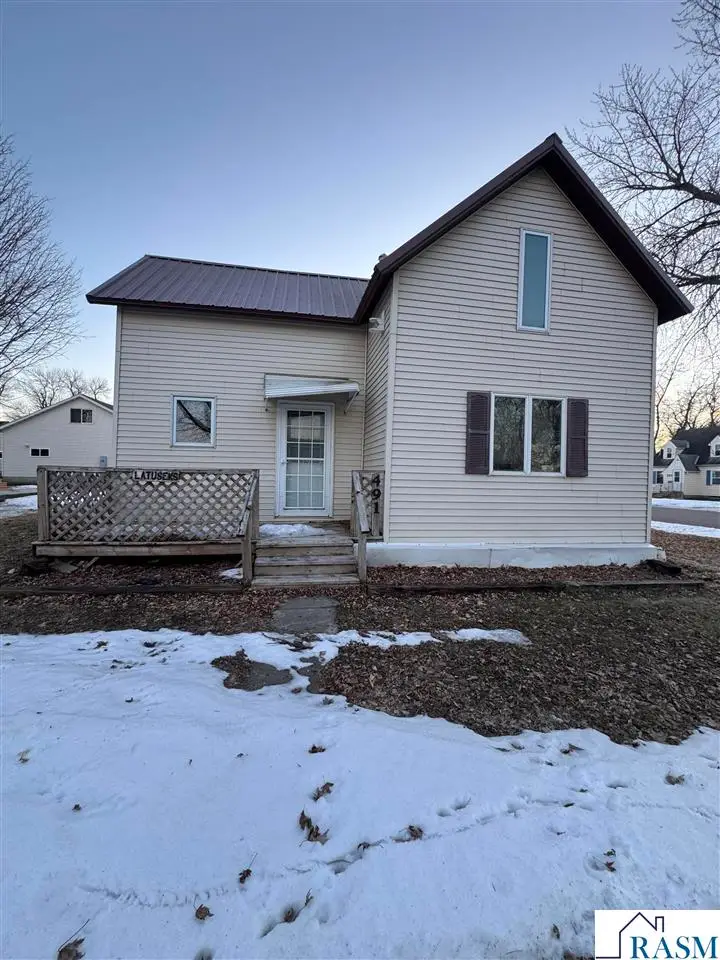 491 SE 3 Avenue, Wells, MN 56097 - #1