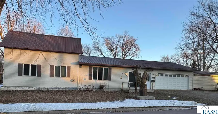 491 SE 3 Avenue, Wells, MN 56097 - #2