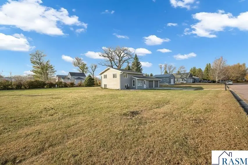 405 Sparks Dr, Granada, MN 56039 - Image #3