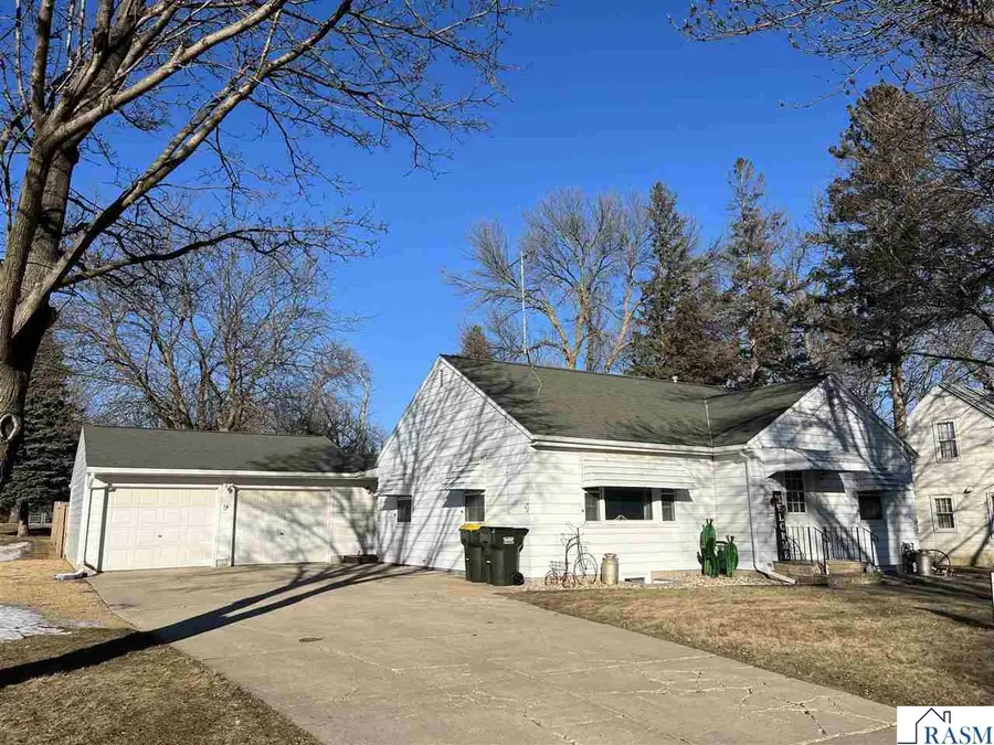 801 N 9th Avenue, Saint James, MN 56081 - #3