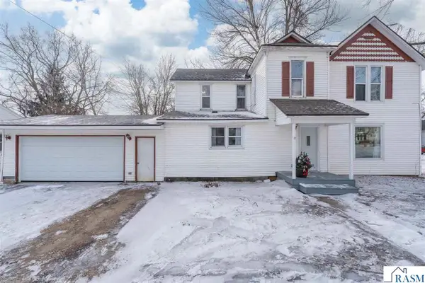 302 E Humphrey Street, Lake Crystal, MN 56055