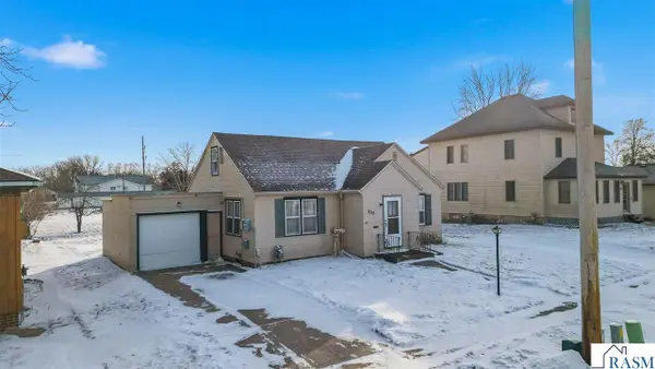 809 SW 3rd Street, Waseca, MN 56093