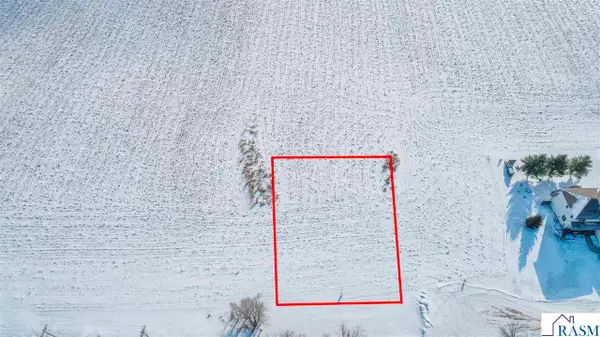 124 Kaukis Drive, Le Sueur, MN 56058