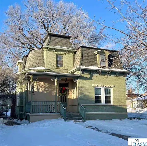 327 N Broadway Street, New Ulm, MN 56073