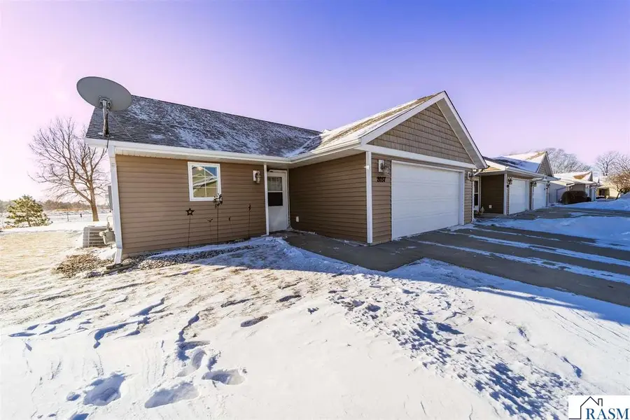 2037 Pratt Circle, Saint Peter, MN 56082 - #3