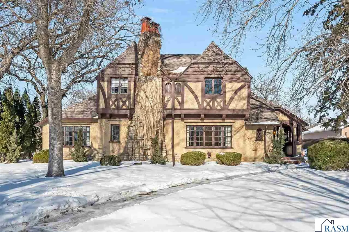 126 W 2nd Street, Blue Earth, MN 56013 - #1