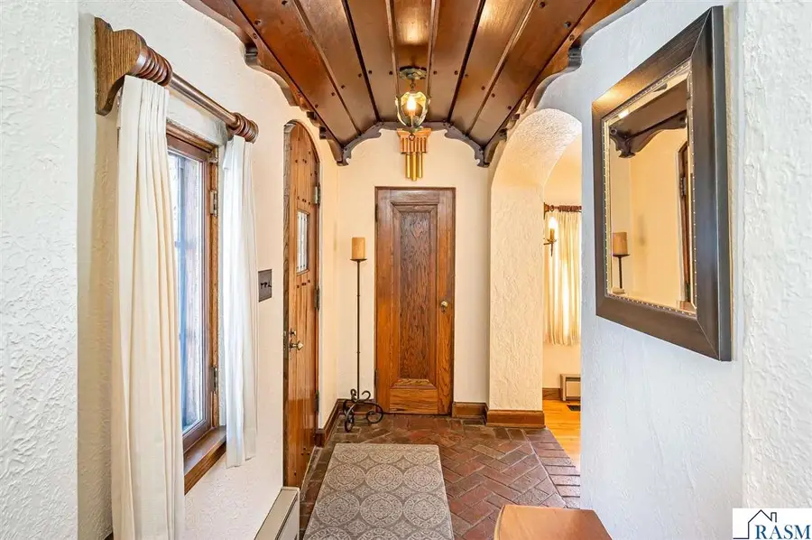 126 W 2nd Street, Blue Earth, MN 56013 - #3