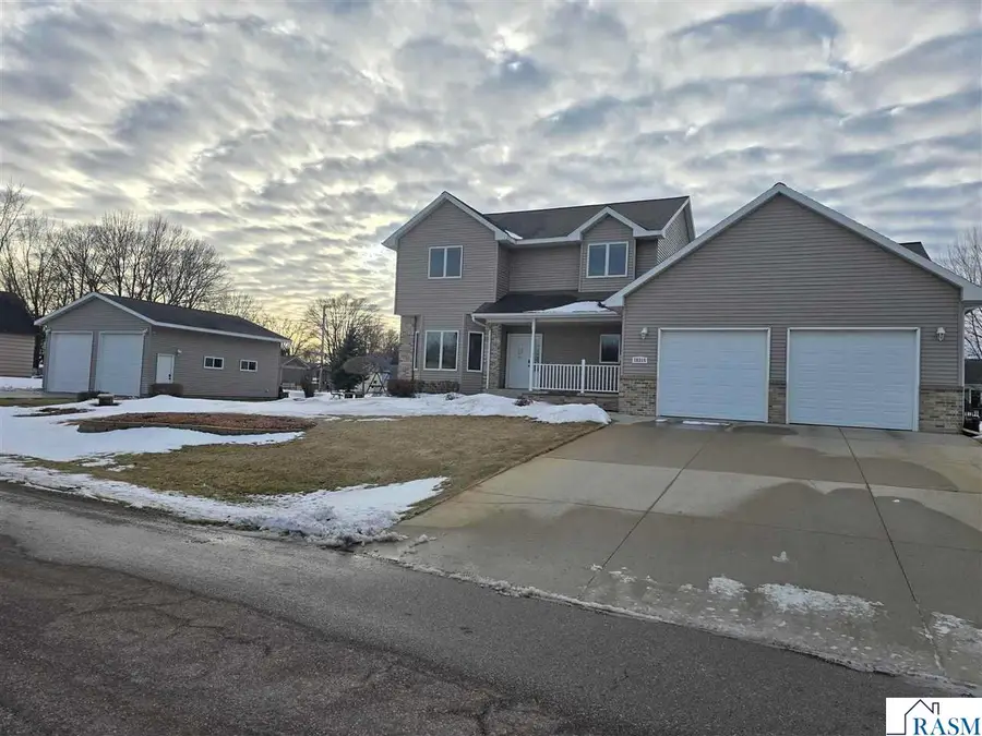 18315 Sperl Ave, New Ulm, MN 56073 - #3