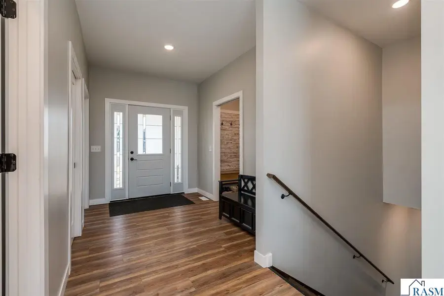 34 N Pointe Court, North Mankato, MN 56003 - #2