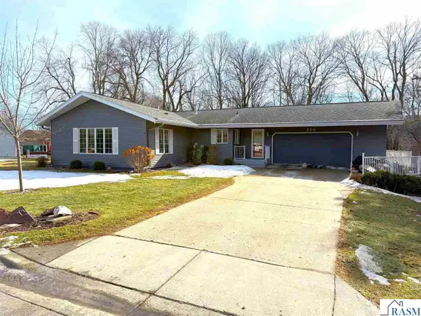 266 Cliff Drive, North Mankato, MN 56003