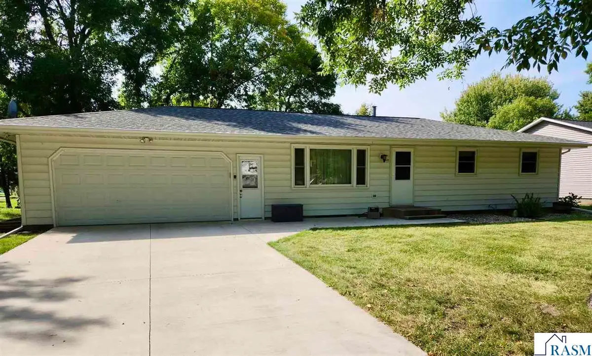 904 N Renville Street, Winthrop, MN 55396 - #1