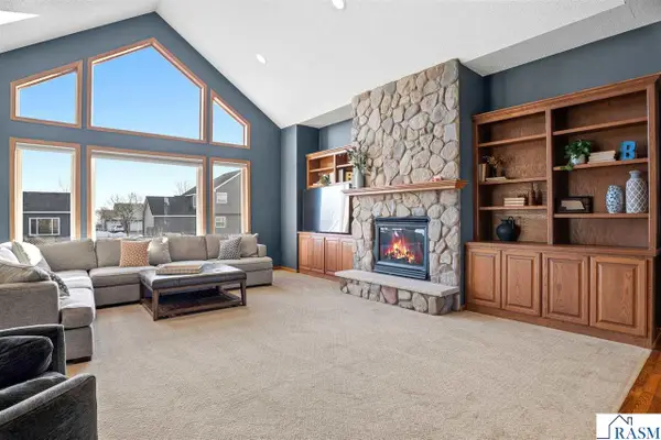 1433 SE 10th Street Circle, New Prague, MN 56071