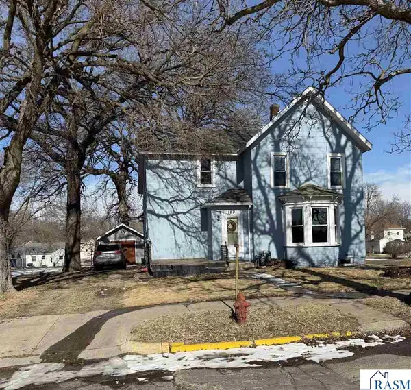 100 NW Greenback Street, Sleepy Eye, MN 56085