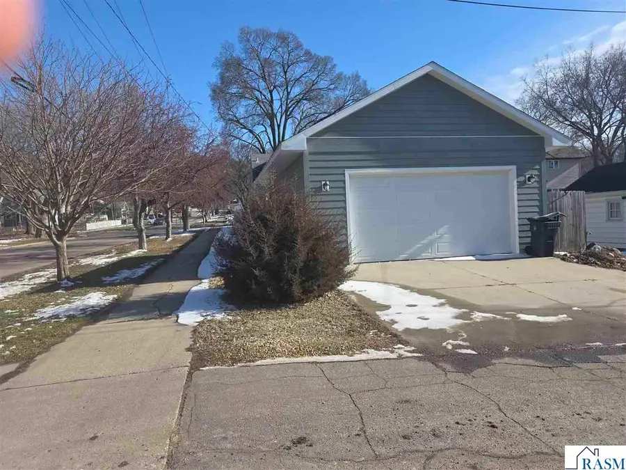 1128 N 5 Street, Mankato, MN 56001 - #2
