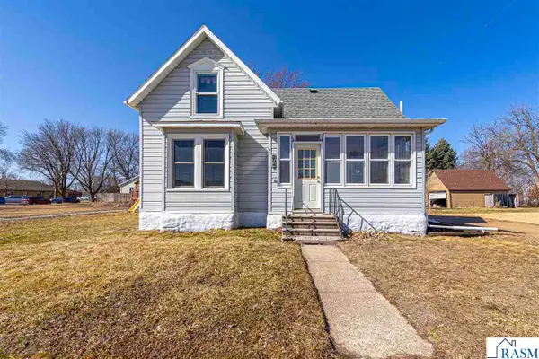 204 N Central Avenue, Mapleton, MN 56065