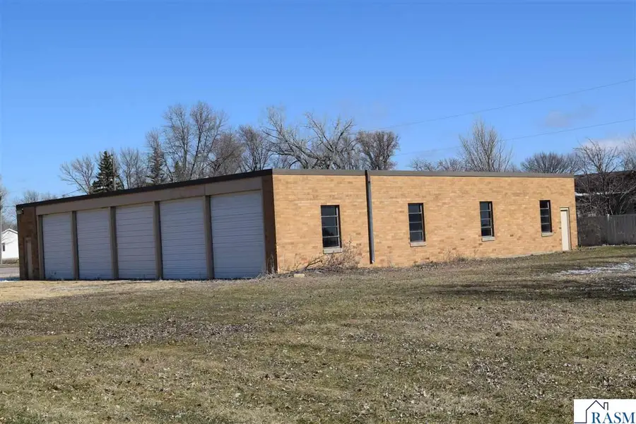 126 Higbie Ave E, Minnesota Lake, MN 56068 - #2