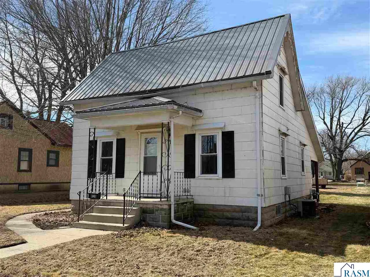 920 S Armstrong Boulevard, Saint James, MN 56081 - #1