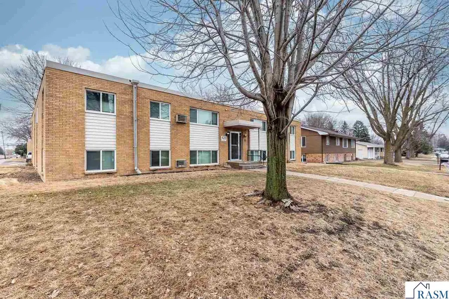 428 Commodore Drive, Mankato, MN 56001 - #3
