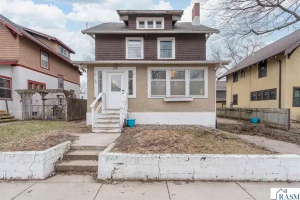 212 Marshall Street, Mankato, MN 56001