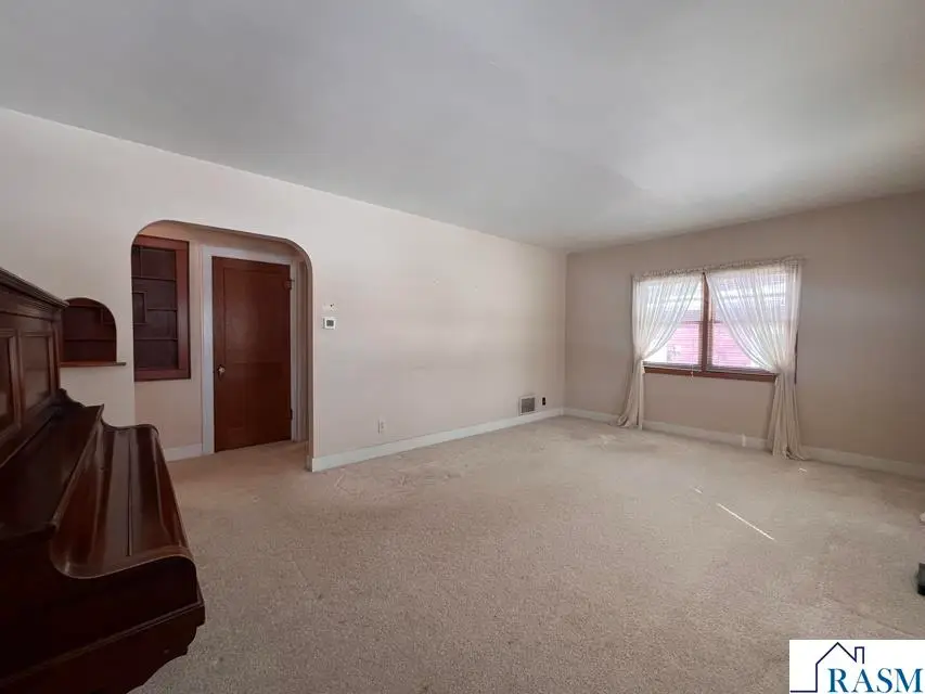 314 W 7th Street, Blue Earth, MN 56013 - #3