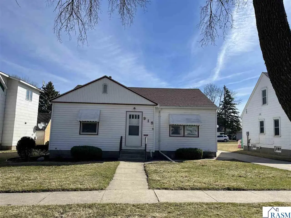 918 6th Street North, Saint James, MN 56081 - #1