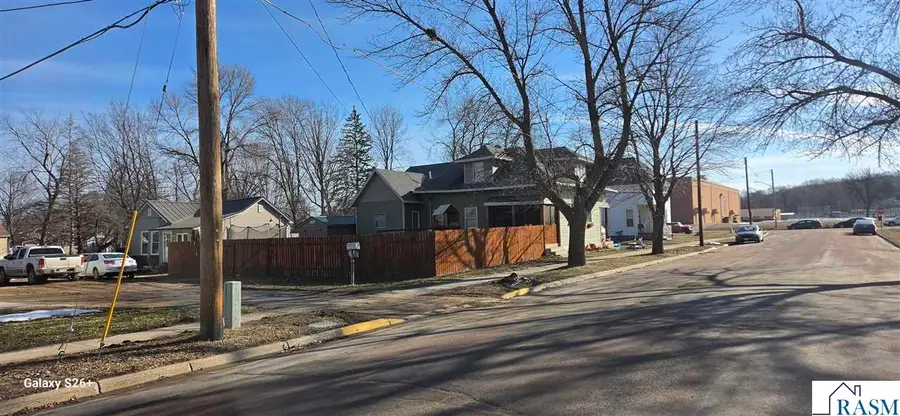 405 Hoosac St E, Waterville, MN 56096 - #2