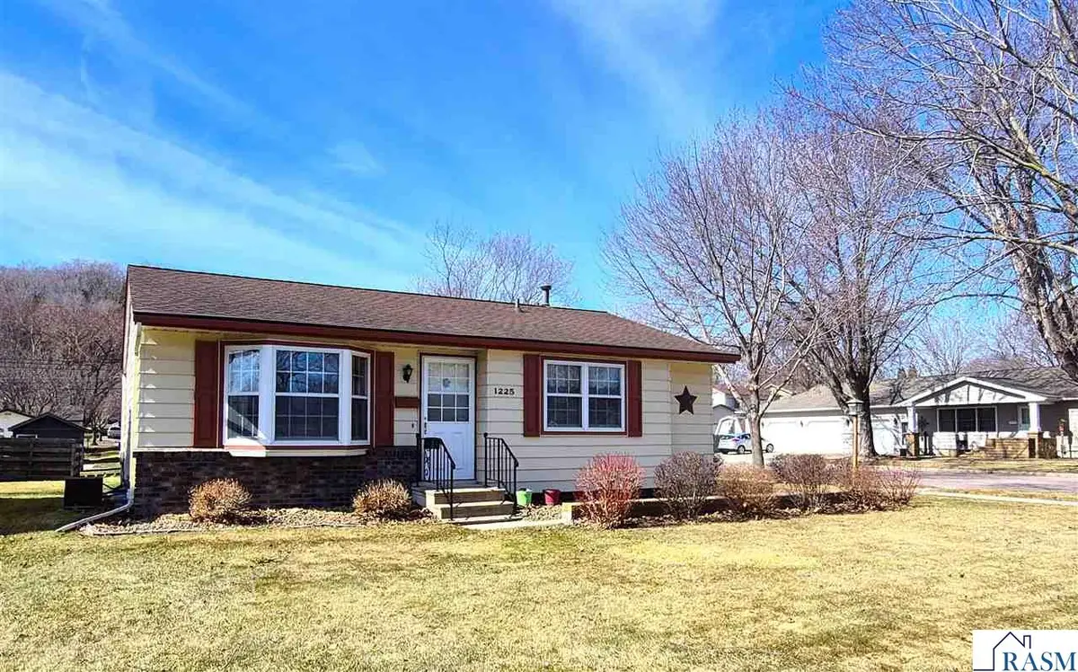 1225 N Payne Street, New Ulm, MN 56073 - #1