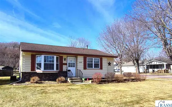 1225 N Payne Street, New Ulm, MN 56073