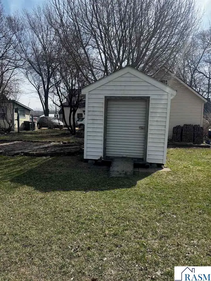 224 W Jefferson Avenue, Saint Peter, MN 56082 - #3