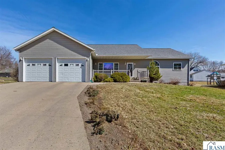 1010 N 5th Street, Saint James, MN 56081 - #2