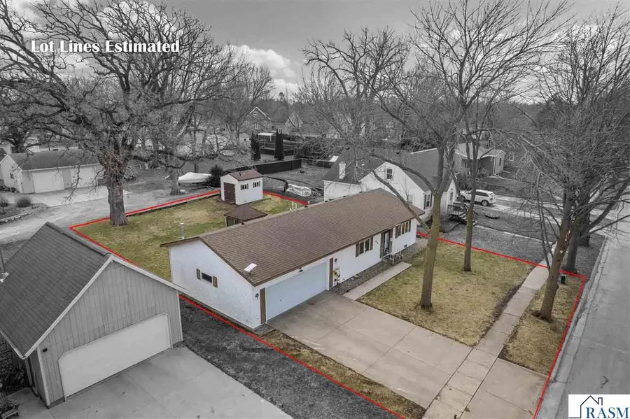 912 NW 2nd Street, Waseca, MN 56093 - #2