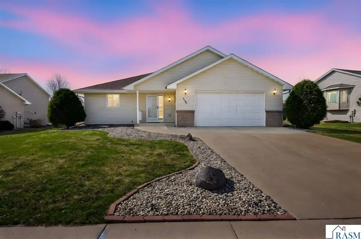 2209 Aspen Lane, North Mankato, MN 56003 - #1