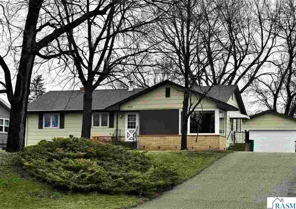 1810 N Garden Street, New Ulm, MN 56073