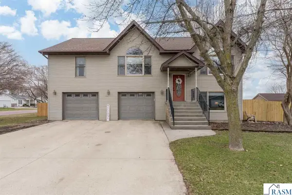 1101 SE 8th Street, Waseca, MN 56093