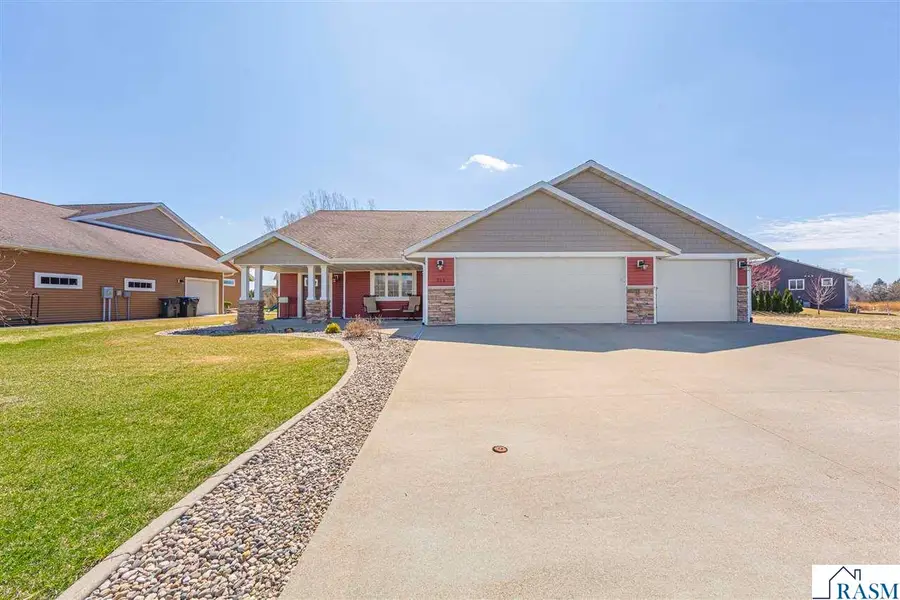 216 Pinehurst Drive, Mankato, MN 56001 - #2