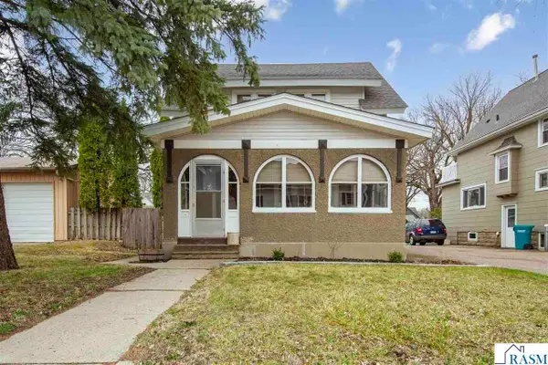 117 3rd Ave NE, Waseca, MN 56093