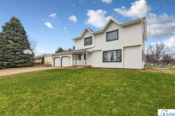 229 Wadsworth Drive, Mankato, MN 56001