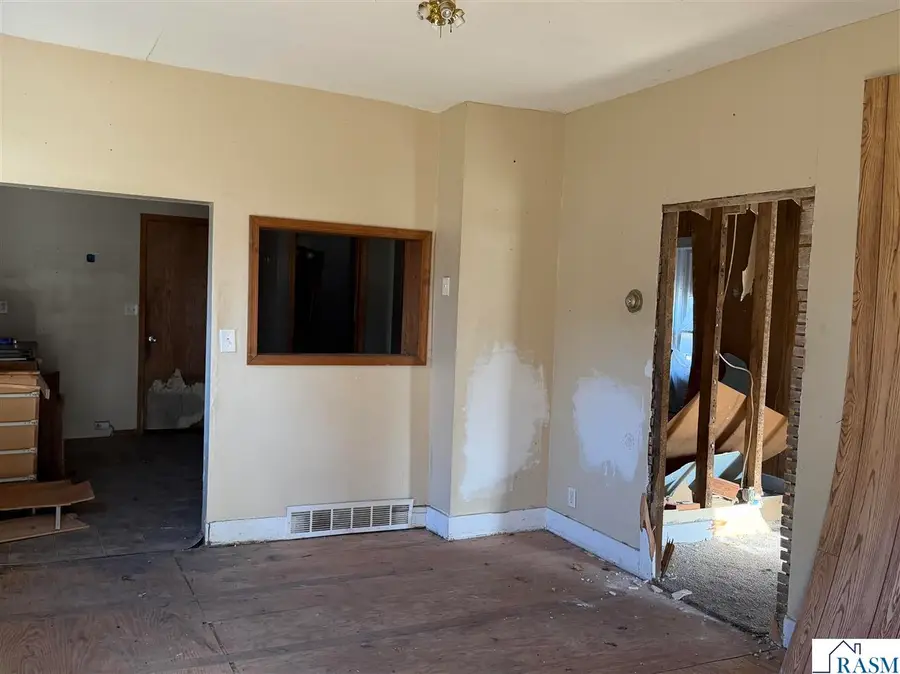 125 N 2nd Street, Eagle Lake, MN 56024 - #3