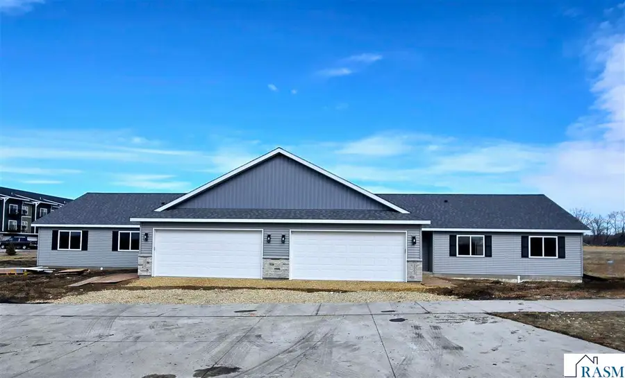 2025 Clark Street, Saint Peter, MN 56082-1229 - #2