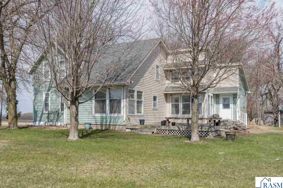 5822 500th Ave, Bricelyn, MN 56014 - #3