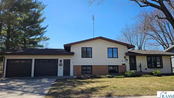 227 Hazelwood Avenue, New Ulm, MN 56073
