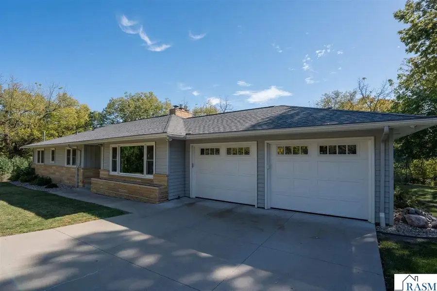 217 E Skyline Court, Mankato, MN 56001 - #3